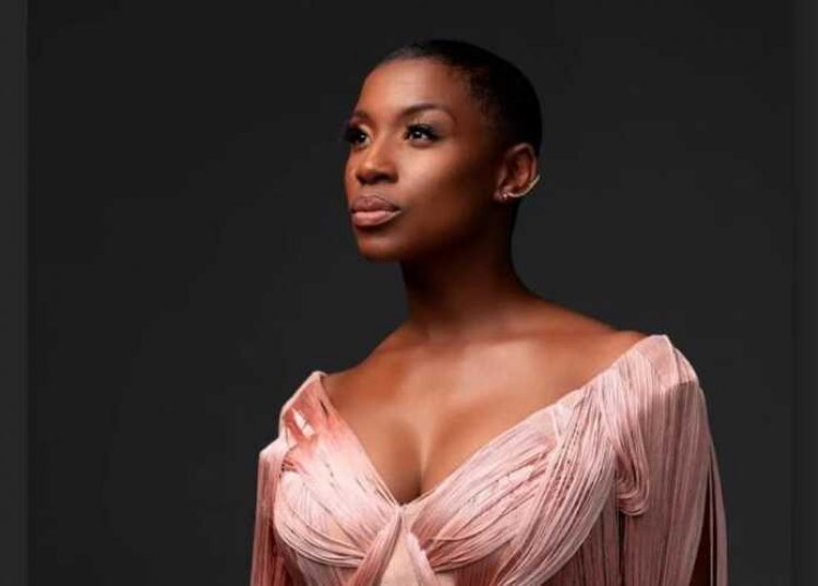 Mort de Busisiwe Lurayi, star de la série Netflix How to Ruin Christmas, à l'âge 36 ans