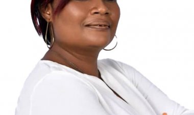 La Divine Deneuve : De l'autre côté du miroir naquit une étoile du cinéma camerounais