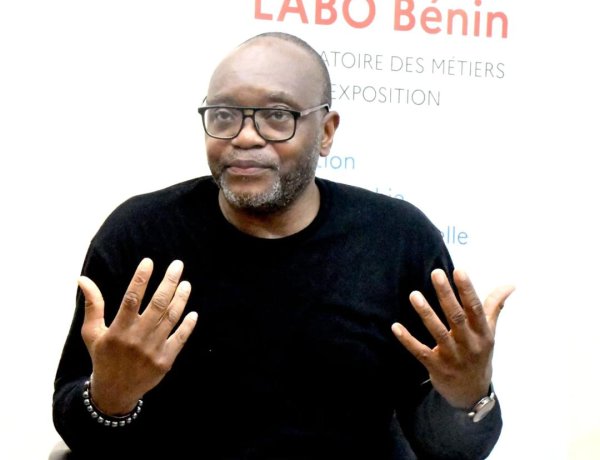 Le cinéaste camerounais Jean-Pierre Bekolo invité au LABO Bénin